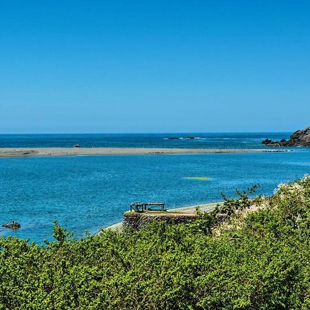Smith River Vintage Cabin Oceanfront Deck And Views المظهر الخارجي الصورة