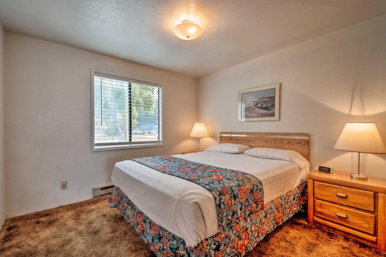Smith River Vintage Cabin Oceanfront Deck And Views المظهر الخارجي الصورة